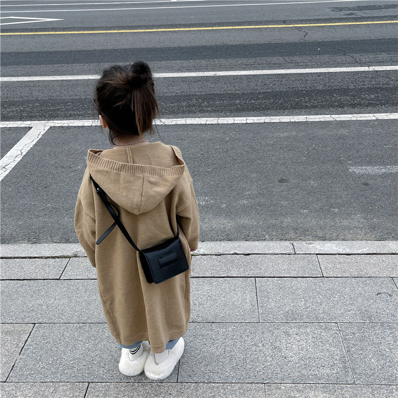 キッズファッション 女の子用ロング丈ニットカーディガン