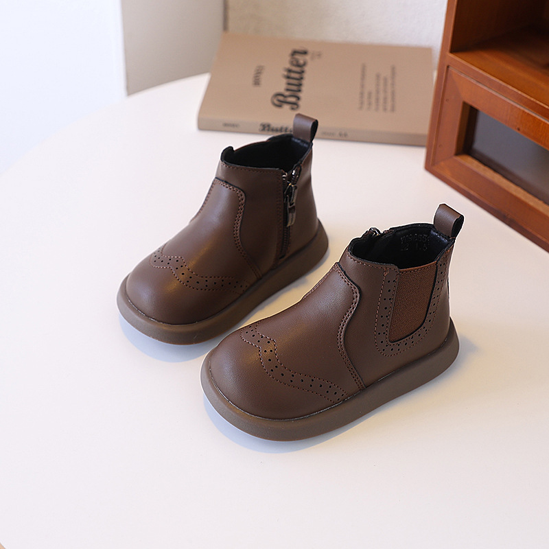 https://fulmo-img-server.com/everyday-kids-outfits/7f146261-aaf5-4be6-9d9c-a9446c702c99.jpg