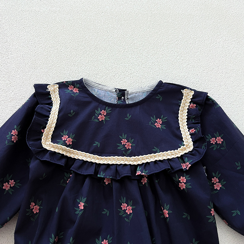 キッズファッション 小花柄刺繍レース衿付き長袖ワンピース