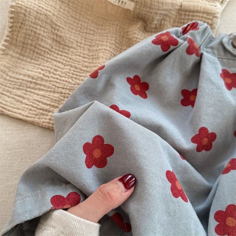 https://fulmo-img-server.com/everyday-kids-outfits/828e3a9d-fbb6-45a3-b83a-fcc469ad4cf0.jpg