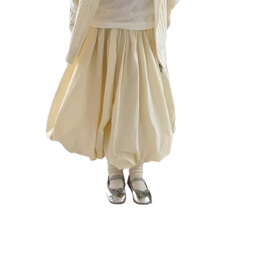 https://fulmo-img-server.com/everyday-kids-outfits/90023407-e7a3-432b-8488-3438ee733c21.jpg