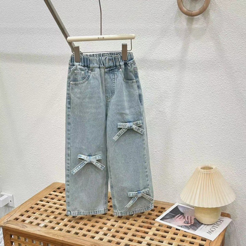 https://fulmo-img-server.com/everyday-kids-outfits/923bae96-2667-4ca2-bcb1-f9bb6e9a4b08.jpg