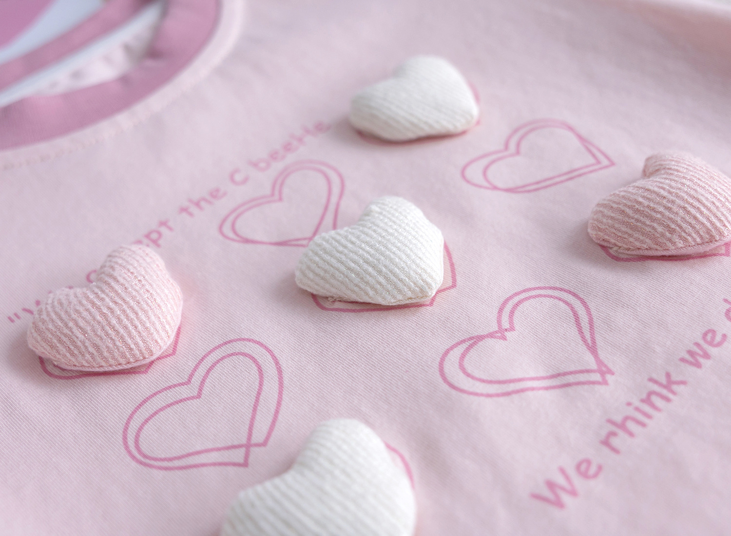 https://fulmo-img-server.com/everyday-kids-outfits/929a8b2d-c073-4579-b796-248cc92d57c8.jpg