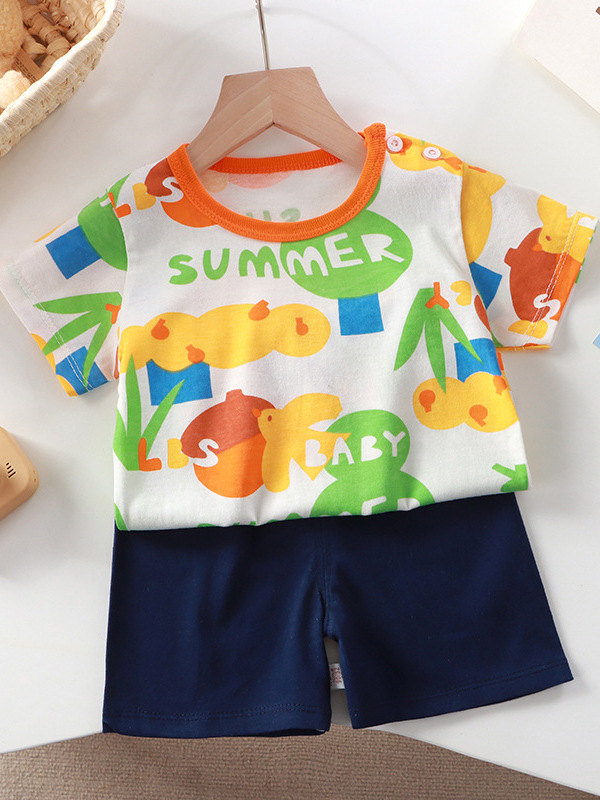 キッズファッション Tシャツ　半袖Tシャツとハーフパンツセット