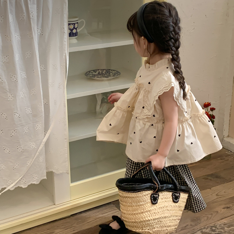 https://fulmo-img-server.com/everyday-kids-outfits/a0ad9a92-6c27-4b0d-8b08-70d621295c98.jpg