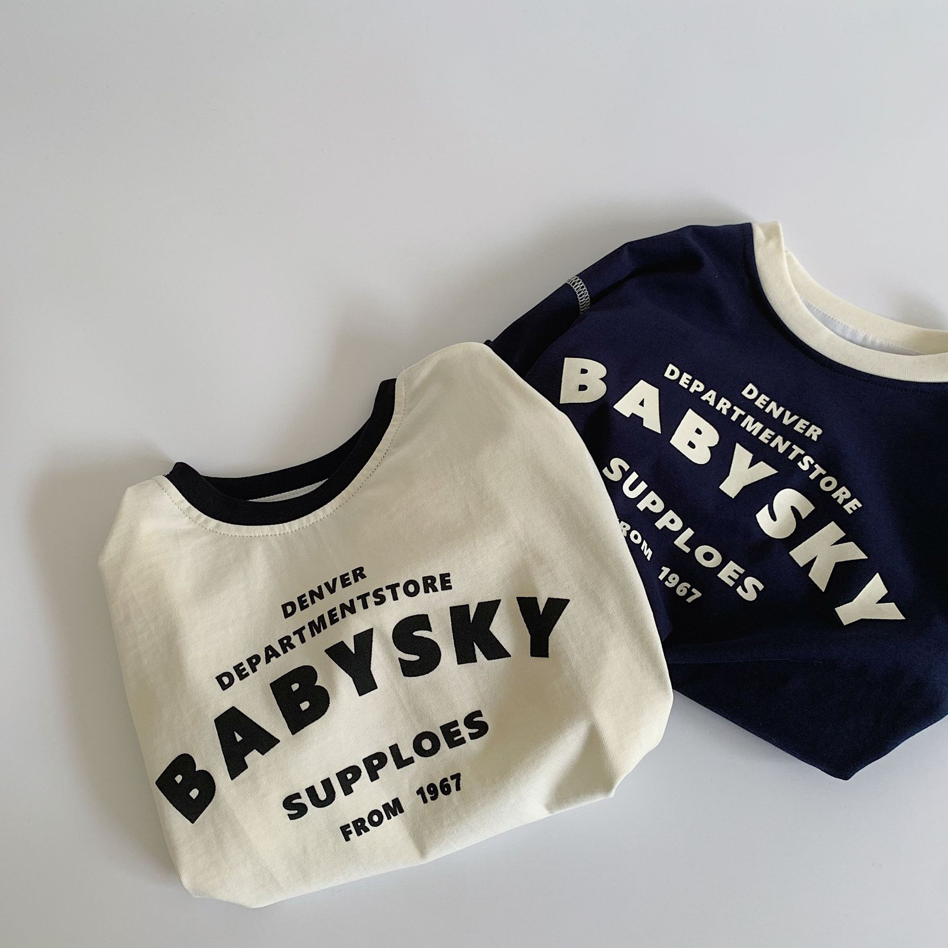 キッズファッション レトロロゴプリント長袖Tシャツ