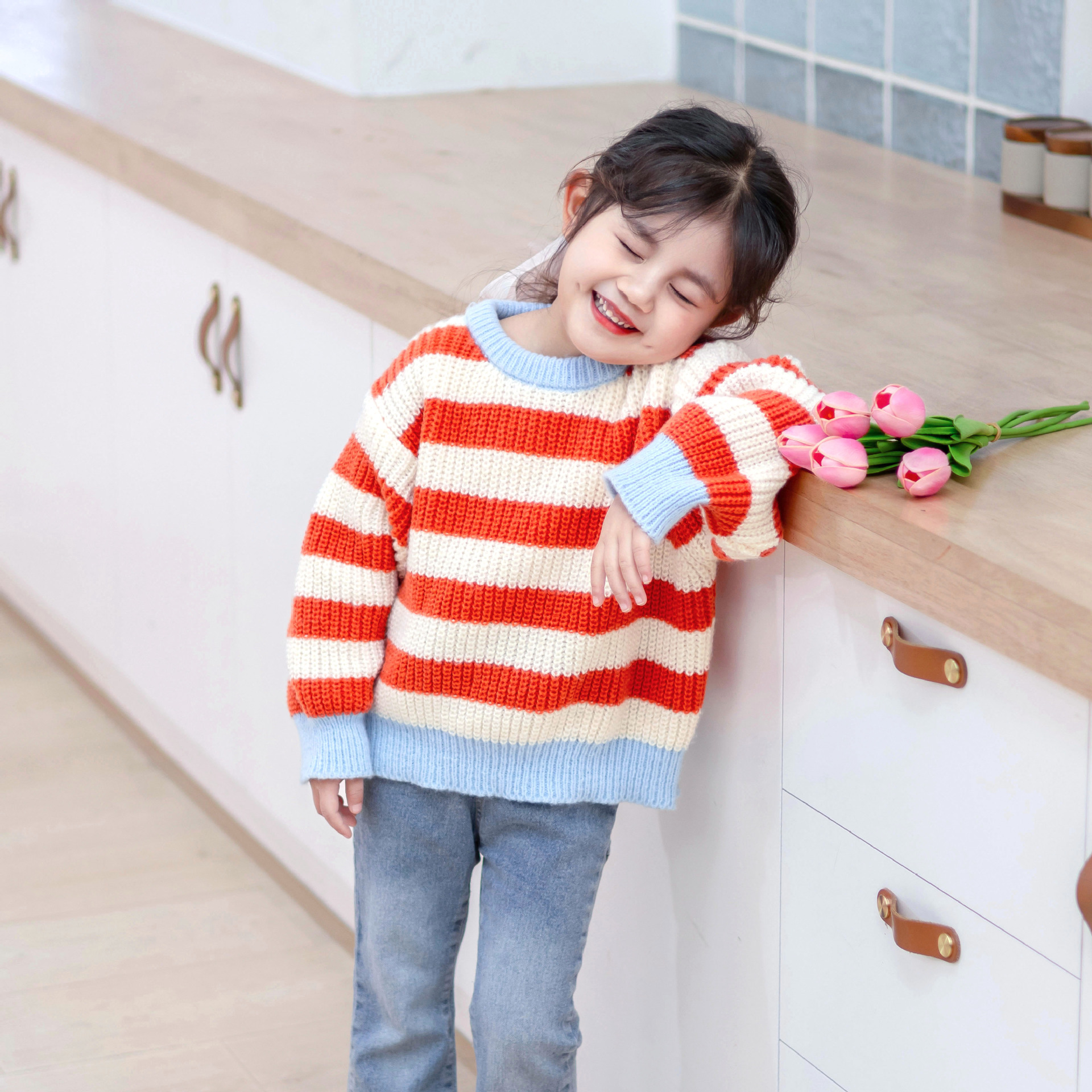 キッズファッション 太ボーダー柄ゆったりクルーネックニットセーター