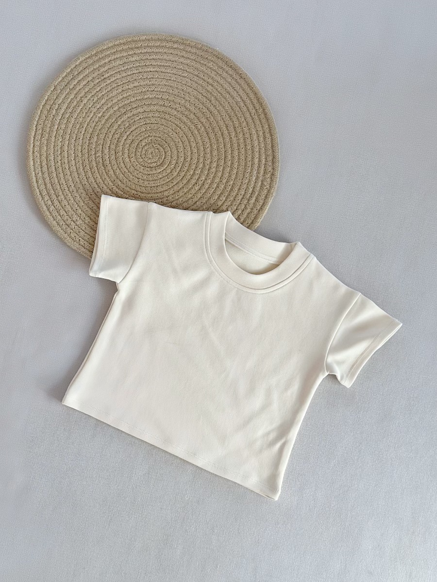 https://fulmo-img-server.com/everyday-kids-outfits/b65aeb8c-2755-46c0-a304-e431366dea7a.jpg