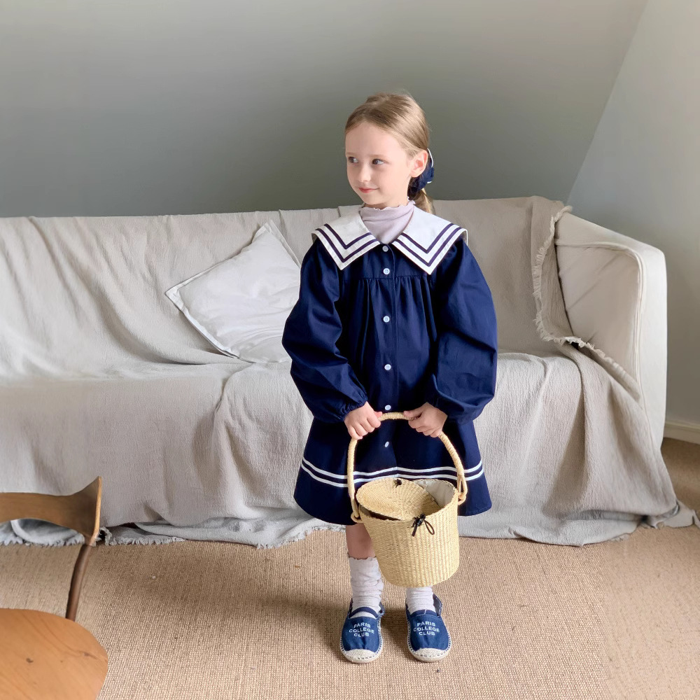 紺色で作る人気のキッズ服コーデおすすめ5選