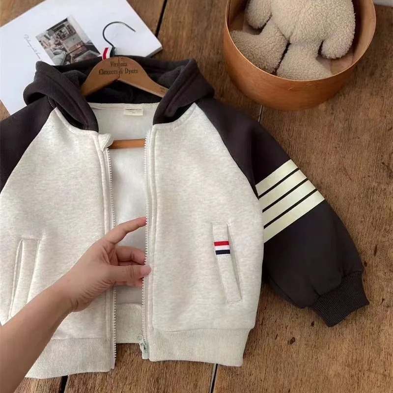 キッズファッション 袖ラインデザインフード付きジップアップトレーナー
