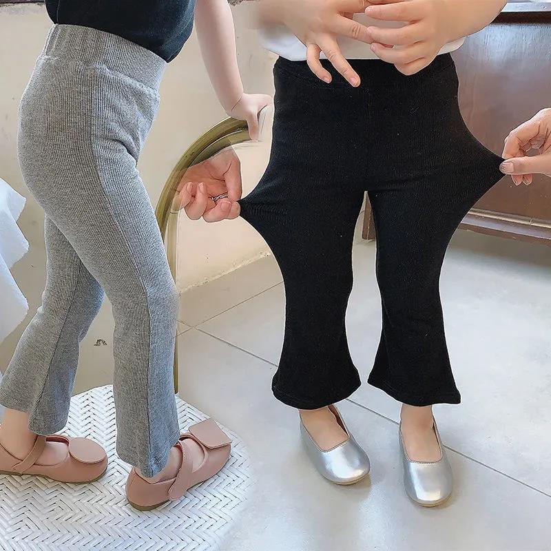 キッズファッション 女の子用リブ編みフレアパンツ