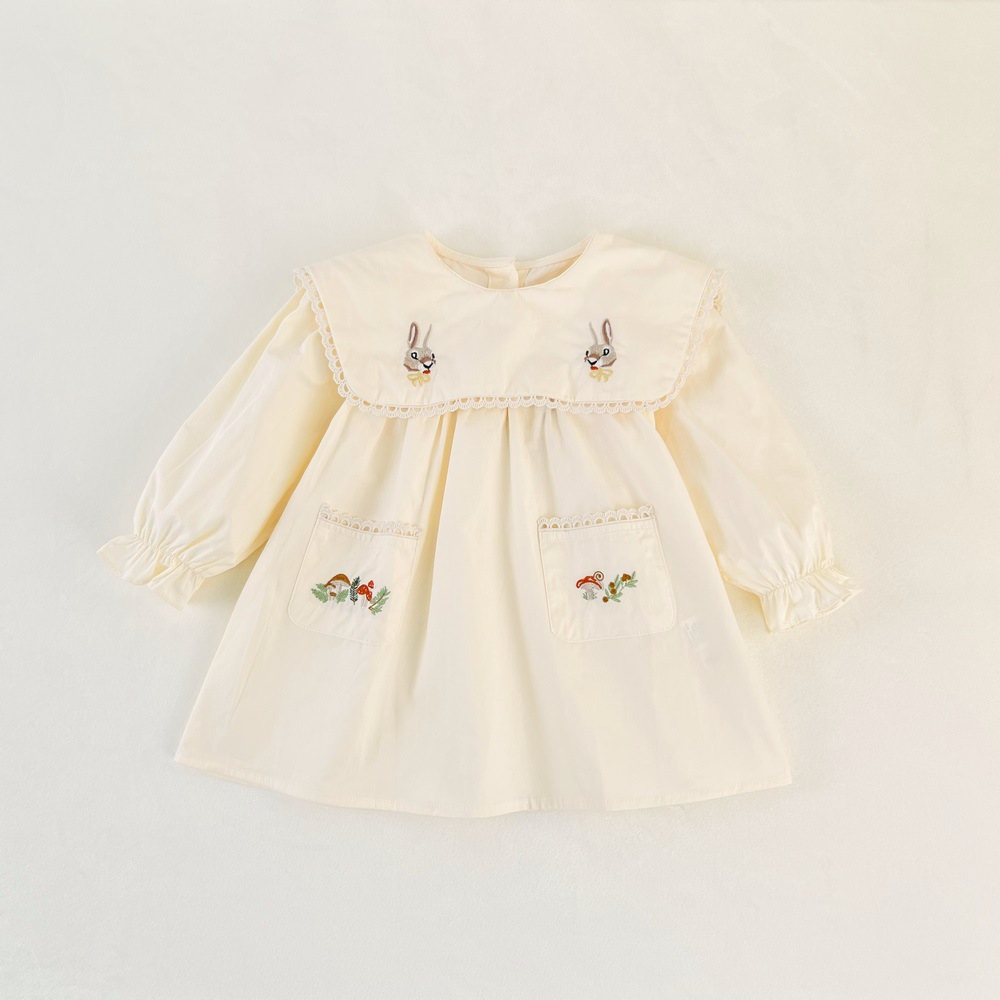 キッズファッション ワンピース　うさぎ刺繍の丸襟長袖ワンピース