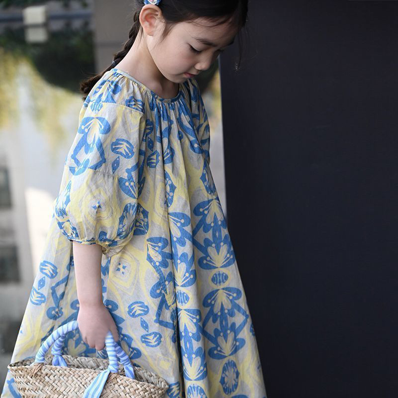 キッズファッション ワンピース　北欧風幾何学模様パフスリーブワンピース