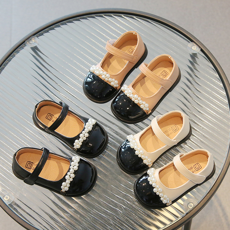 キッズファッション 靴　パール飾り付きフォーマルシューズ