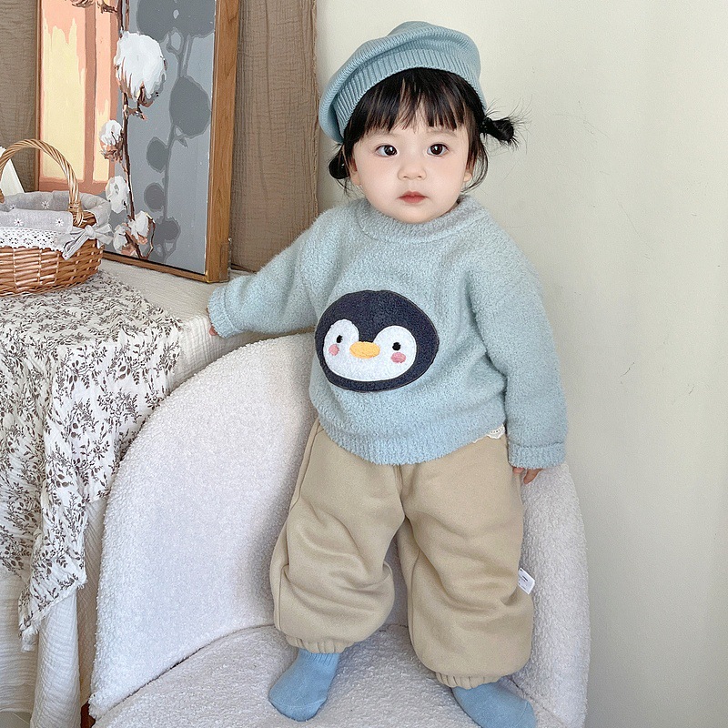 キッズファッション ぺんぎんワッペン付きふわもこ長袖ニットトップス