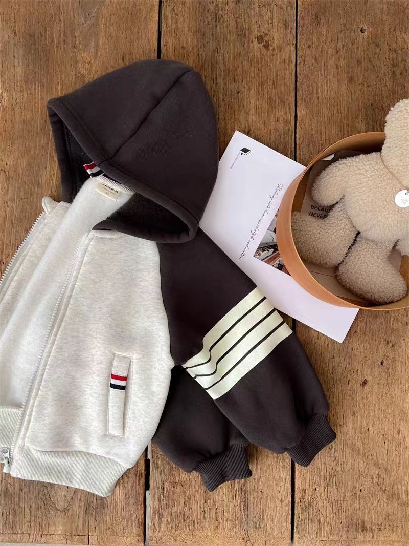 キッズファッション 袖ラインデザインフード付きジップアップトレーナー