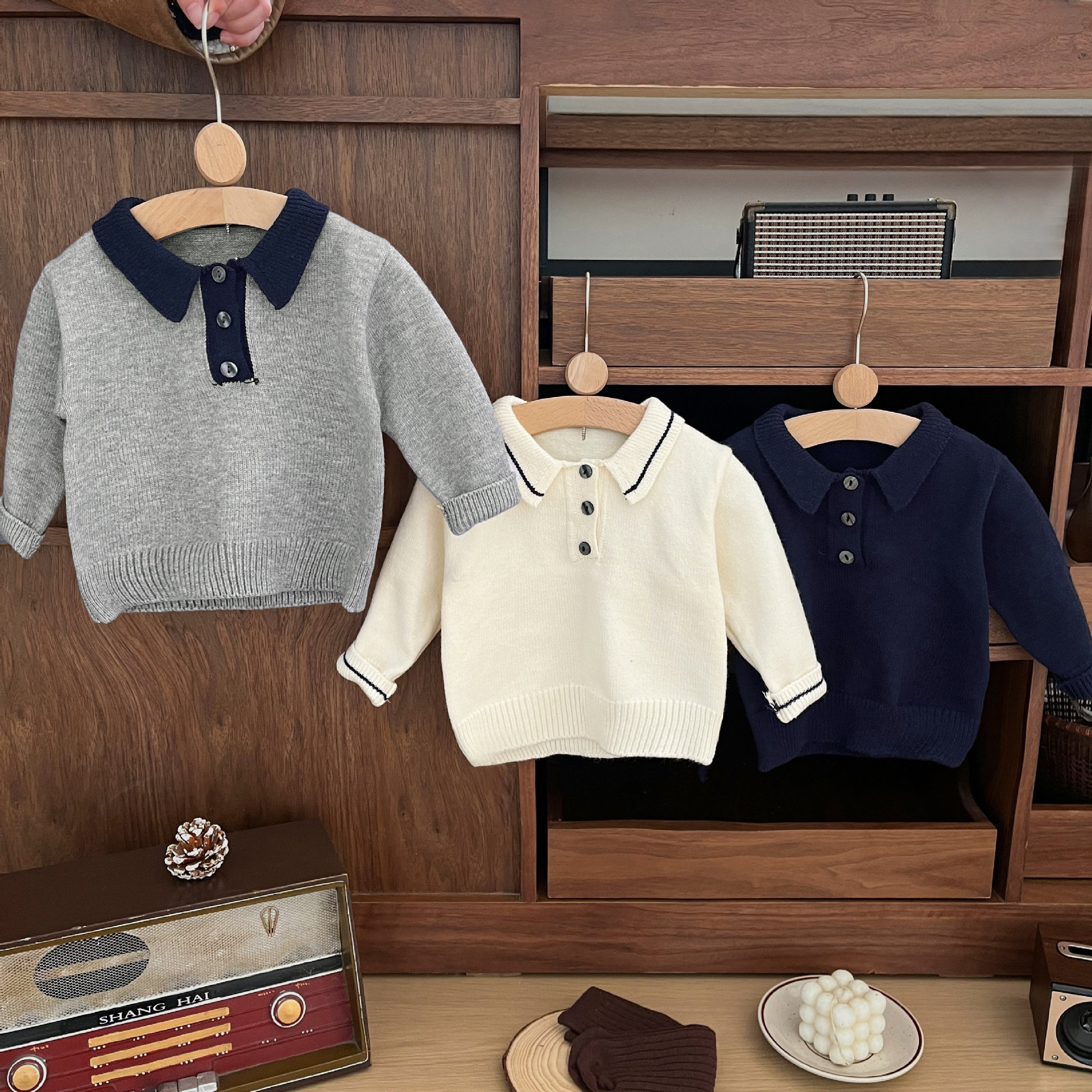 キッズファッション 配色襟ボタン付き長袖ニットトップス