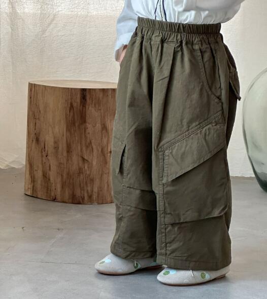 https://fulmo-img-server.com/everyday-kids-outfits/d8adbf62-4328-41c5-8446-30702a8ca6ea.jpg
