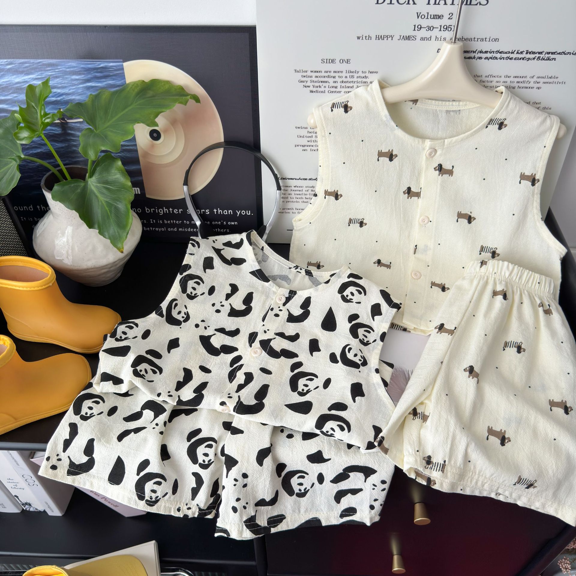 https://fulmo-img-server.com/everyday-kids-outfits/d8b85593-aa1c-4c4b-bb0a-e2387153db43.jpg