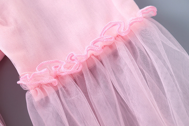 キッズファッション 蝶々刺繍とお花飾りの長袖ふんわりチュール姫様ドレス