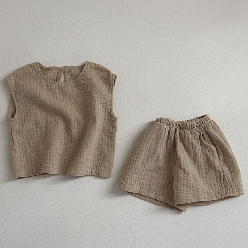 https://fulmo-img-server.com/everyday-kids-outfits/dea9c484-8dee-4f0c-8aea-97e141dbf0ba.jpg