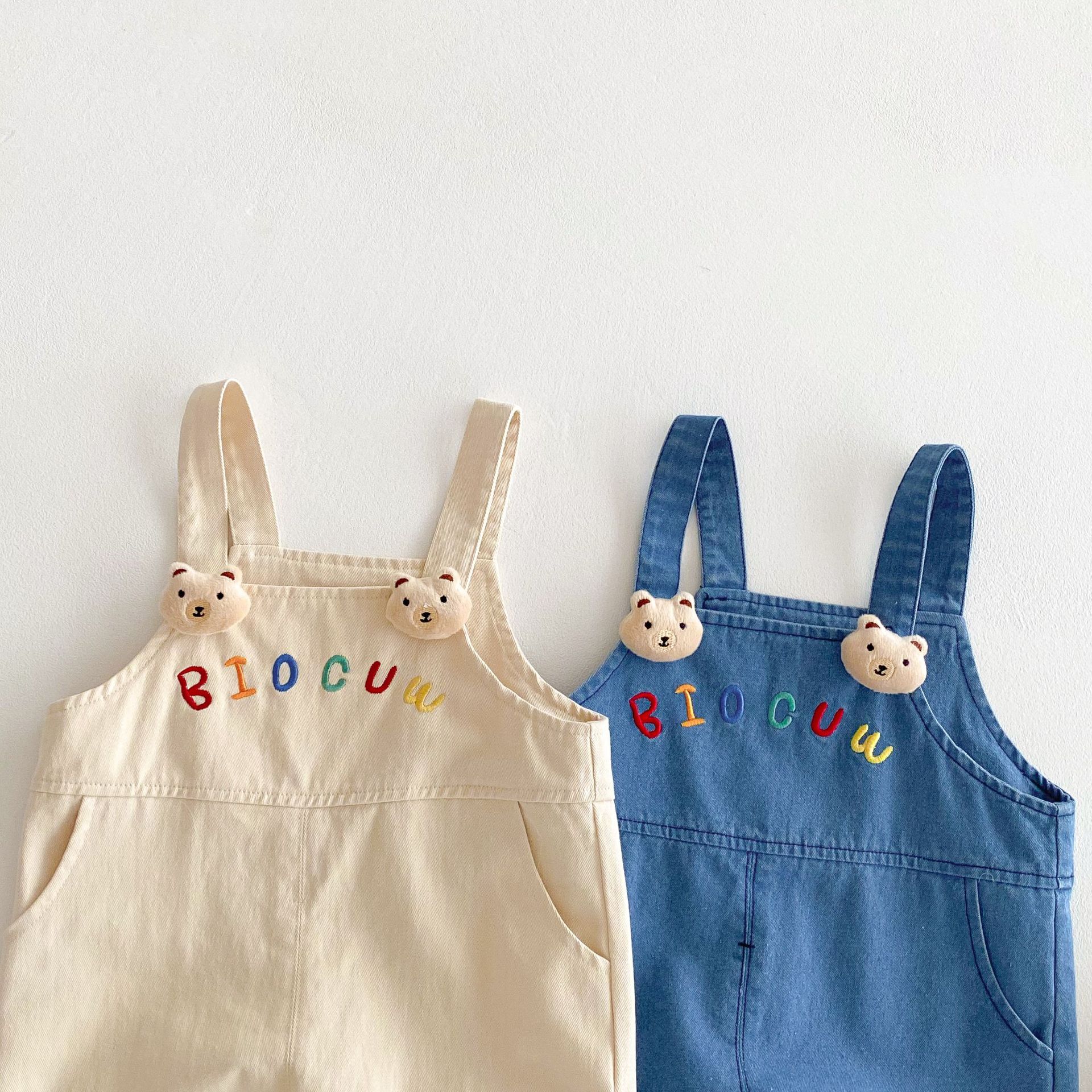 キッズファッション くま耳付きサロペットパンツ