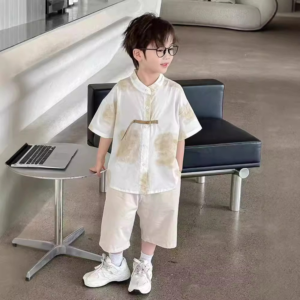 https://fulmo-img-server.com/everyday-kids-outfits/e12ac9ca-c917-4e69-a8ec-b3c9257152e5.jpg