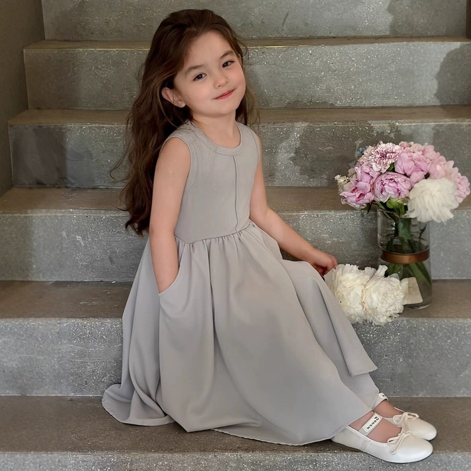 キッズファッション 上品な袖なしふんわりスカート子供用ワンピース