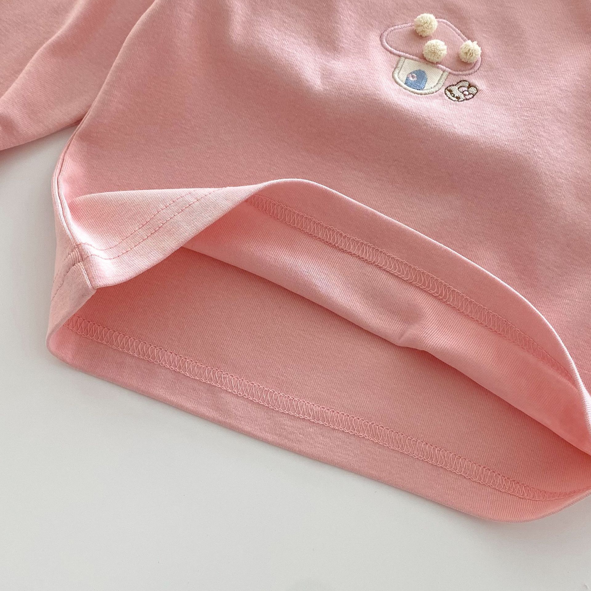 キッズファッション きのこ刺繍長袖ロンパース