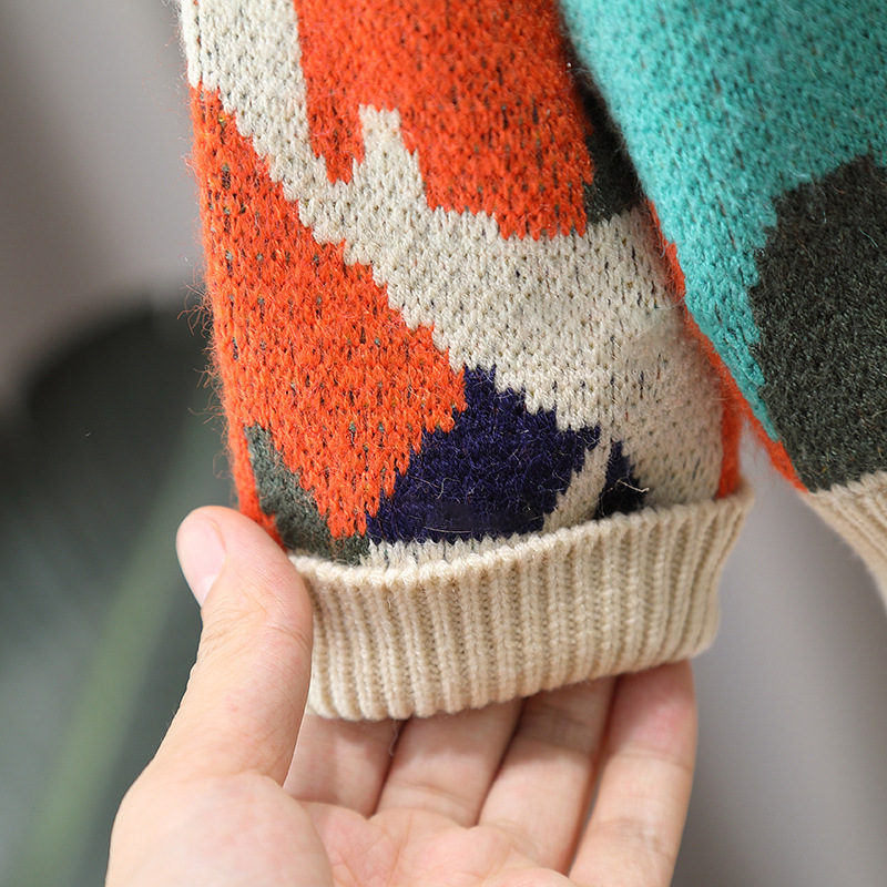 キッズファッション おとぎの国の街並み柄長袖クルーネックニット