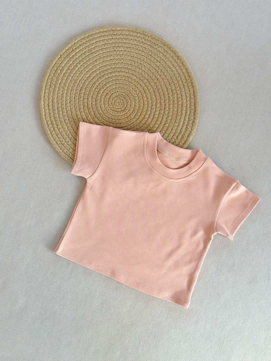 https://fulmo-img-server.com/everyday-kids-outfits/e7ea8072-f6a1-40e7-8a96-b31f83a6f948.jpg