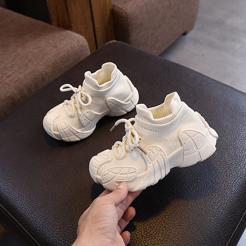 キッズファッション 立体デザインハイカットスニーカー