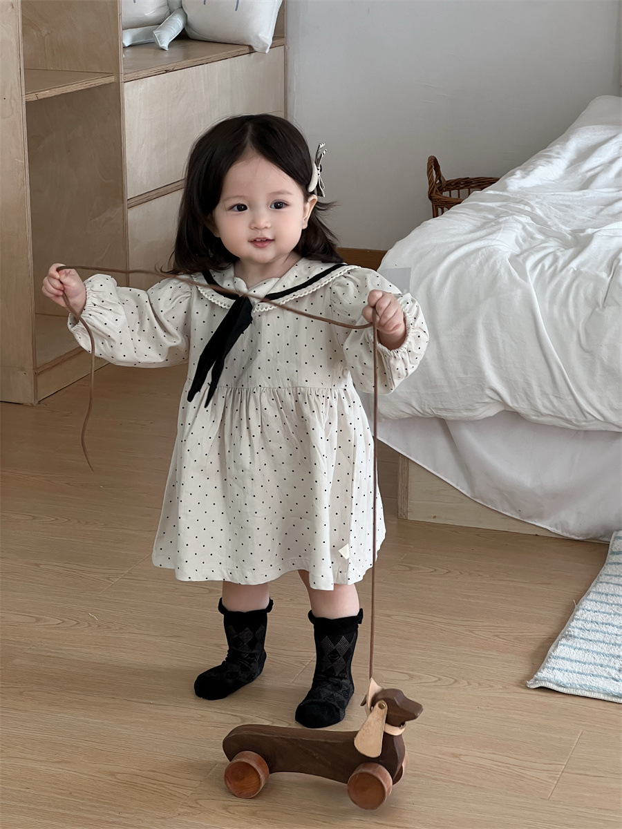 https://fulmo-img-server.com/everyday-kids-outfits/ef1d4ff0-a00e-426f-a942-c5fd3916d7e5.jpg