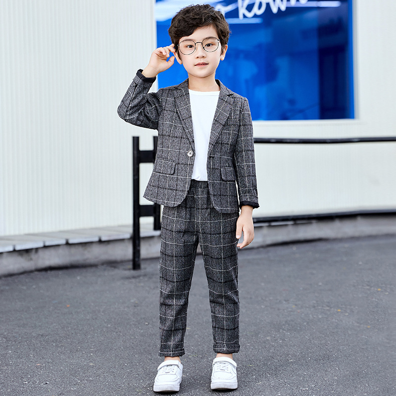 https://fulmo-img-server.com/everyday-kids-outfits/f4c6632a-aba3-4546-9ced-87d5e9197740.jpg