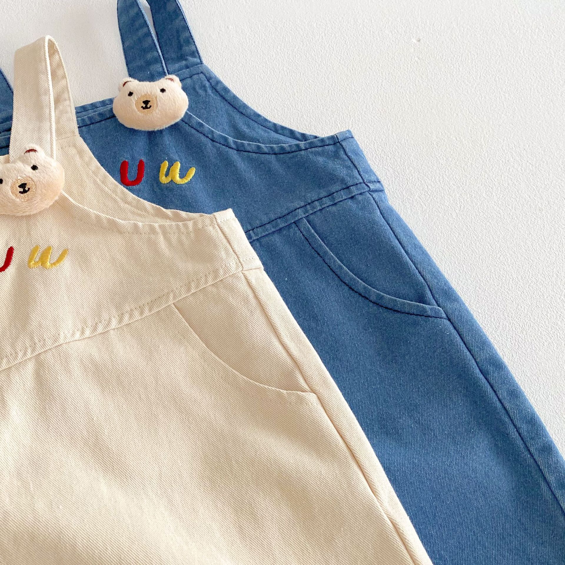 キッズファッション くま耳付きサロペットパンツ