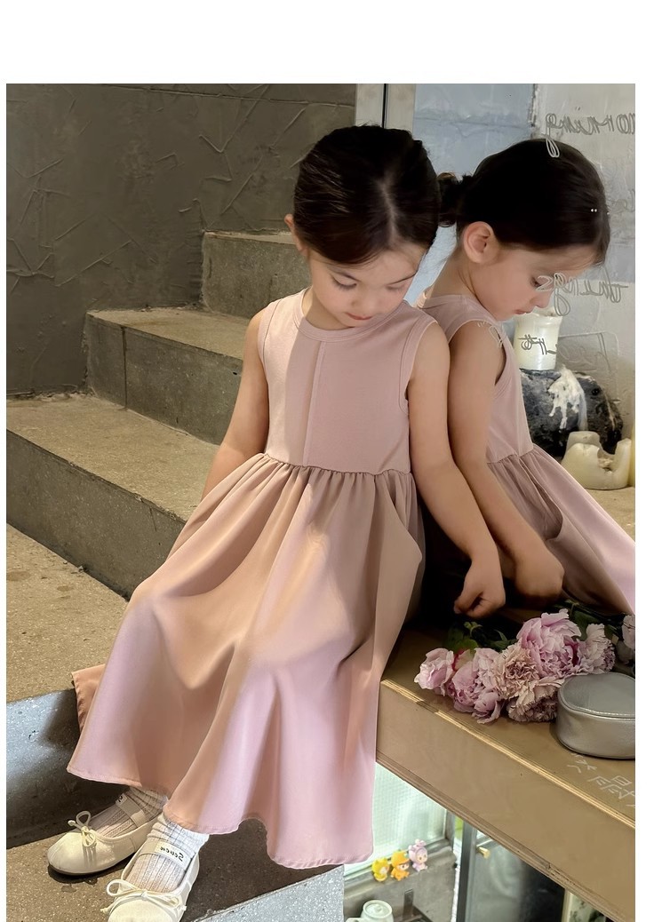 キッズファッション 上品な袖なしふんわりスカート子供用ワンピース