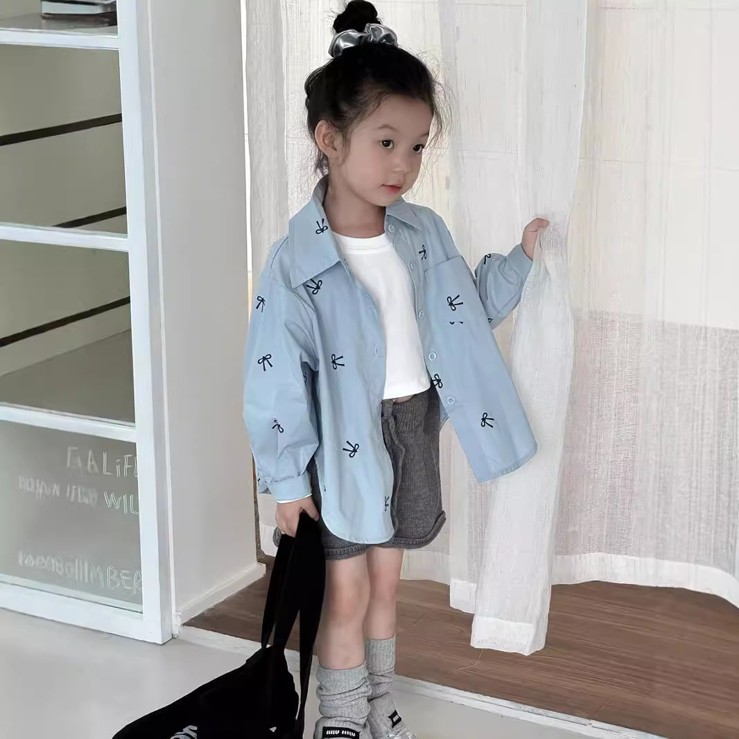 https://fulmo-img-server.com/everyday-kids-outfits/f5a54087-0544-4a22-a9da-aa922be46077.jpg