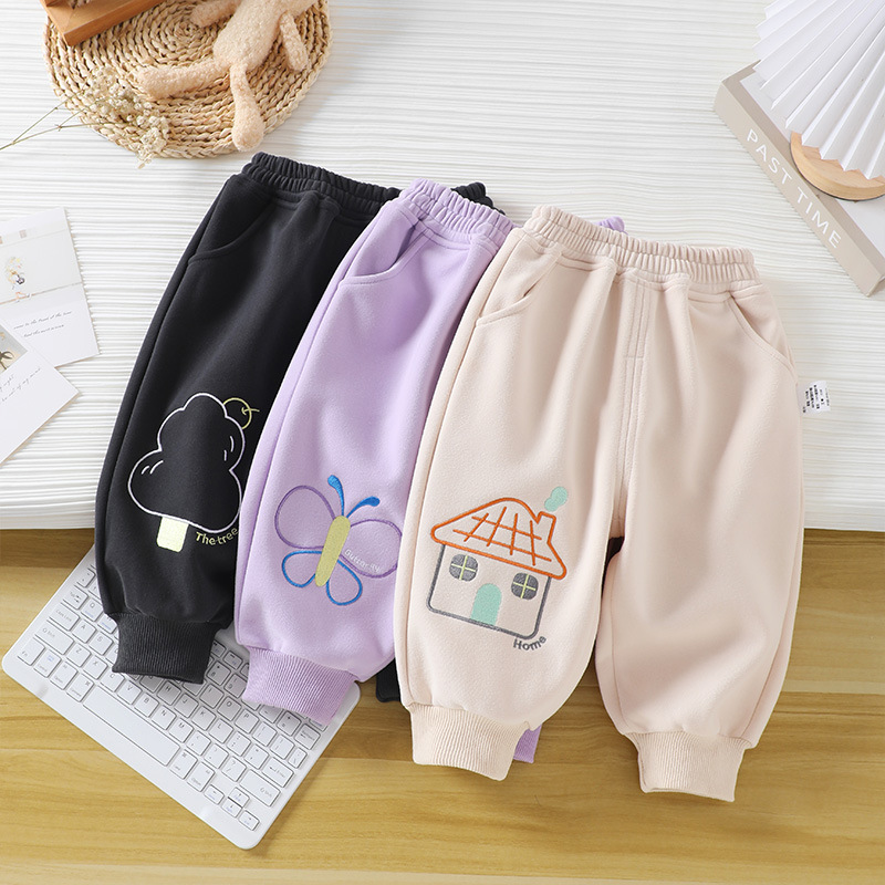 キッズファッション 可愛いモチーフ刺繍入りゆったりスウェットパンツ