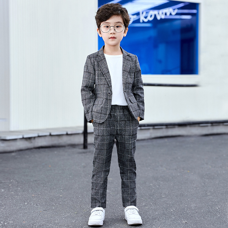 https://fulmo-img-server.com/everyday-kids-outfits/f65fc068-5d74-41ae-888a-7ff414f7df6a.jpg