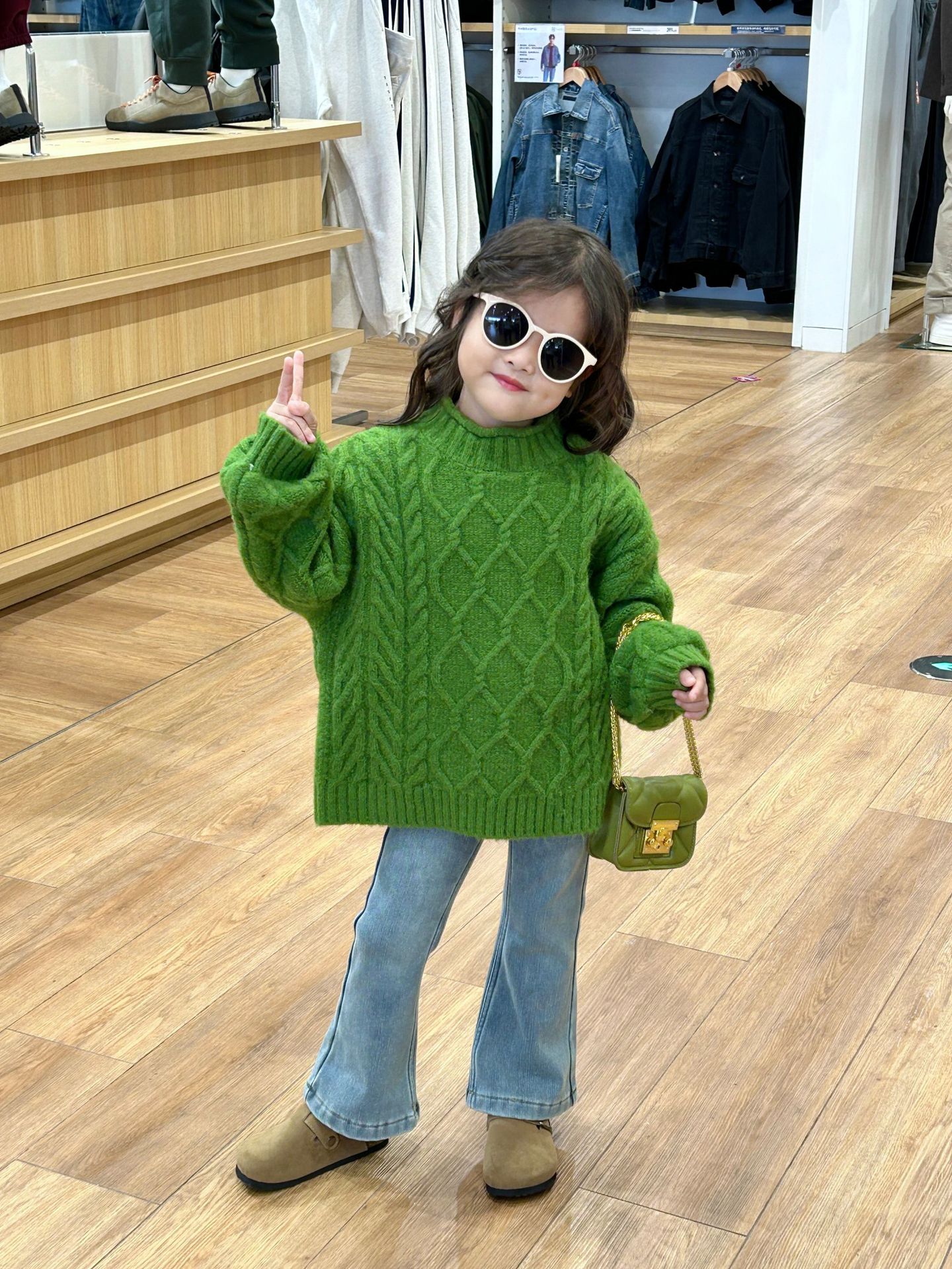 キッズファッション 女の子用ケーブル編み長袖セーター