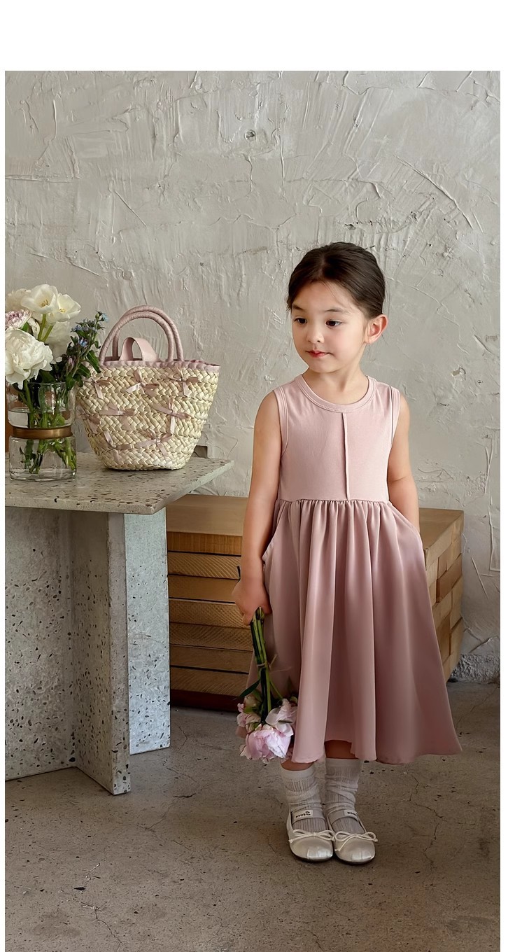 キッズファッション 上品な袖なしふんわりスカート子供用ワンピース