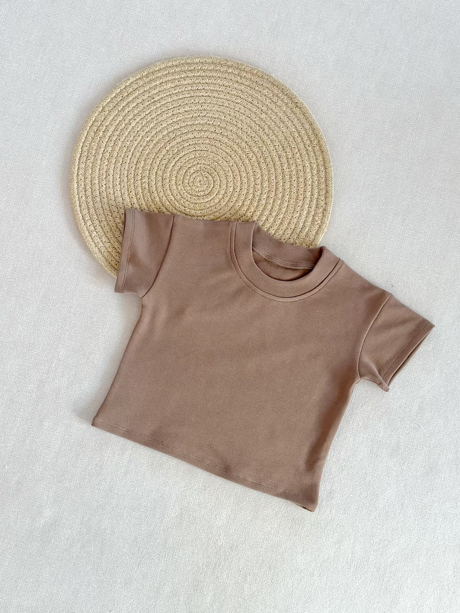 https://fulmo-img-server.com/everyday-kids-outfits/feec2fcf-4e1f-4476-8379-6ffc0b9ed5cb.jpg
