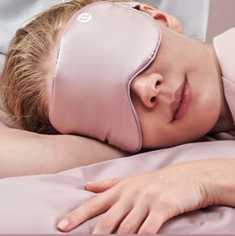 究極遮光九十九パーセント真夜中体験アイマスク