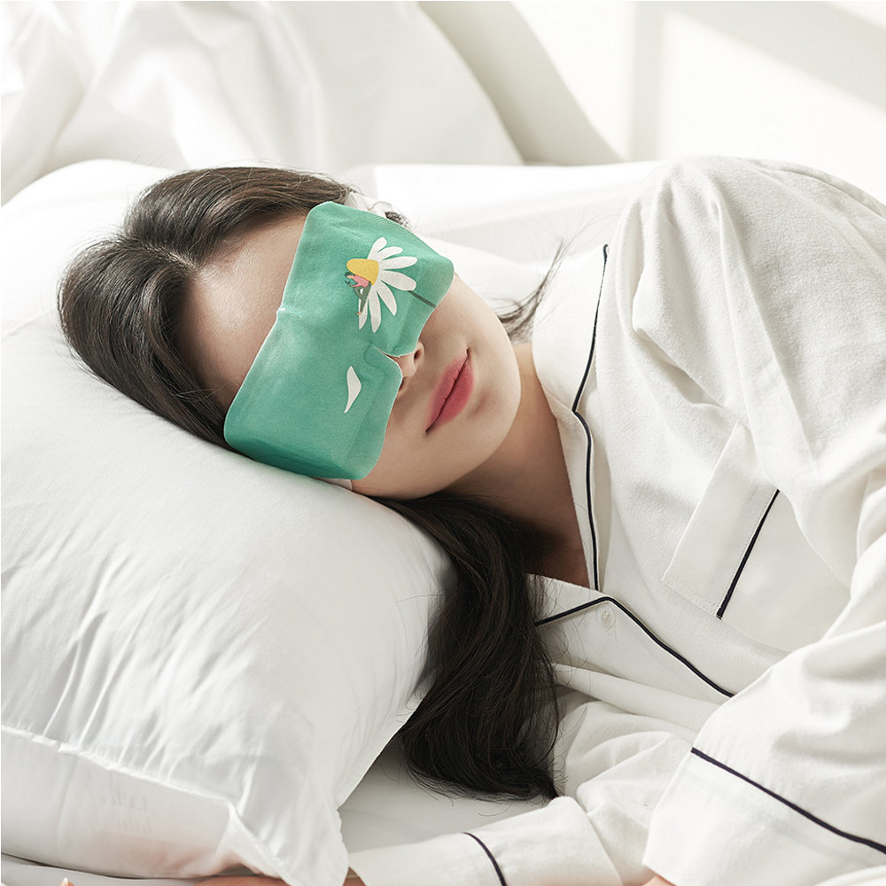 着けるとホッとするアイマスクおすすめ10選！じんわり温かく心も体もリラックスできるアイテムをご紹介