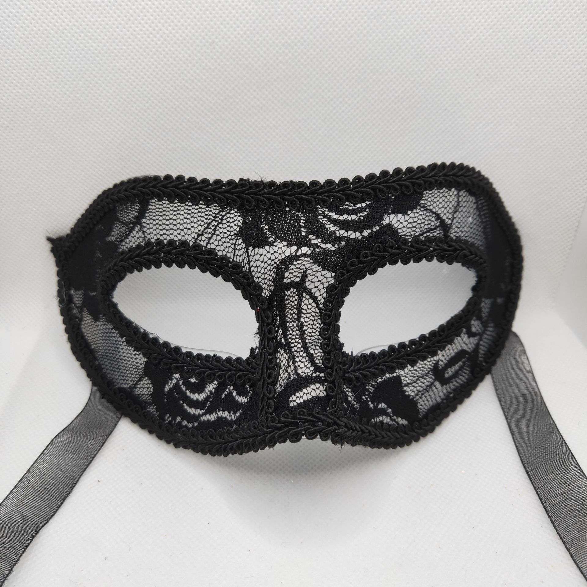 アイマスク 仮面舞踏会風レース模様付き目隠しアイマスク