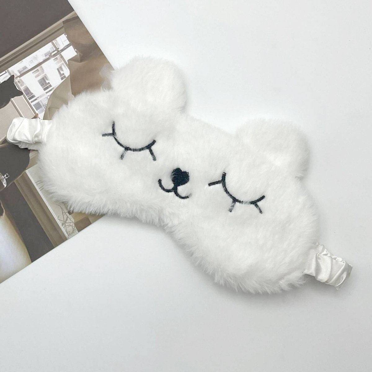 アイマスク もこもこ笑顔のおやすみ仲間アイマスク