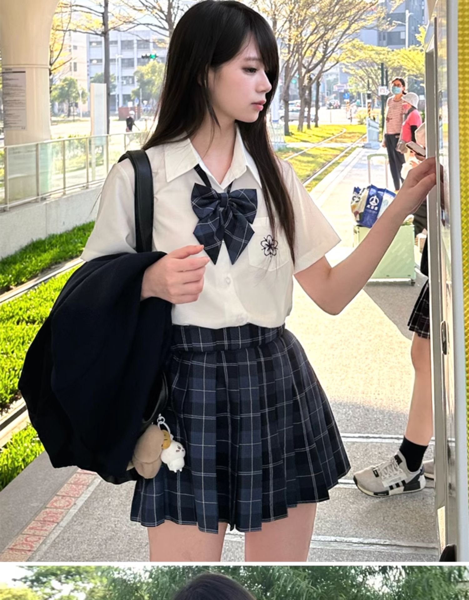 セーラー服 桜刺繍入り清楚系半袖セーラーブラウス