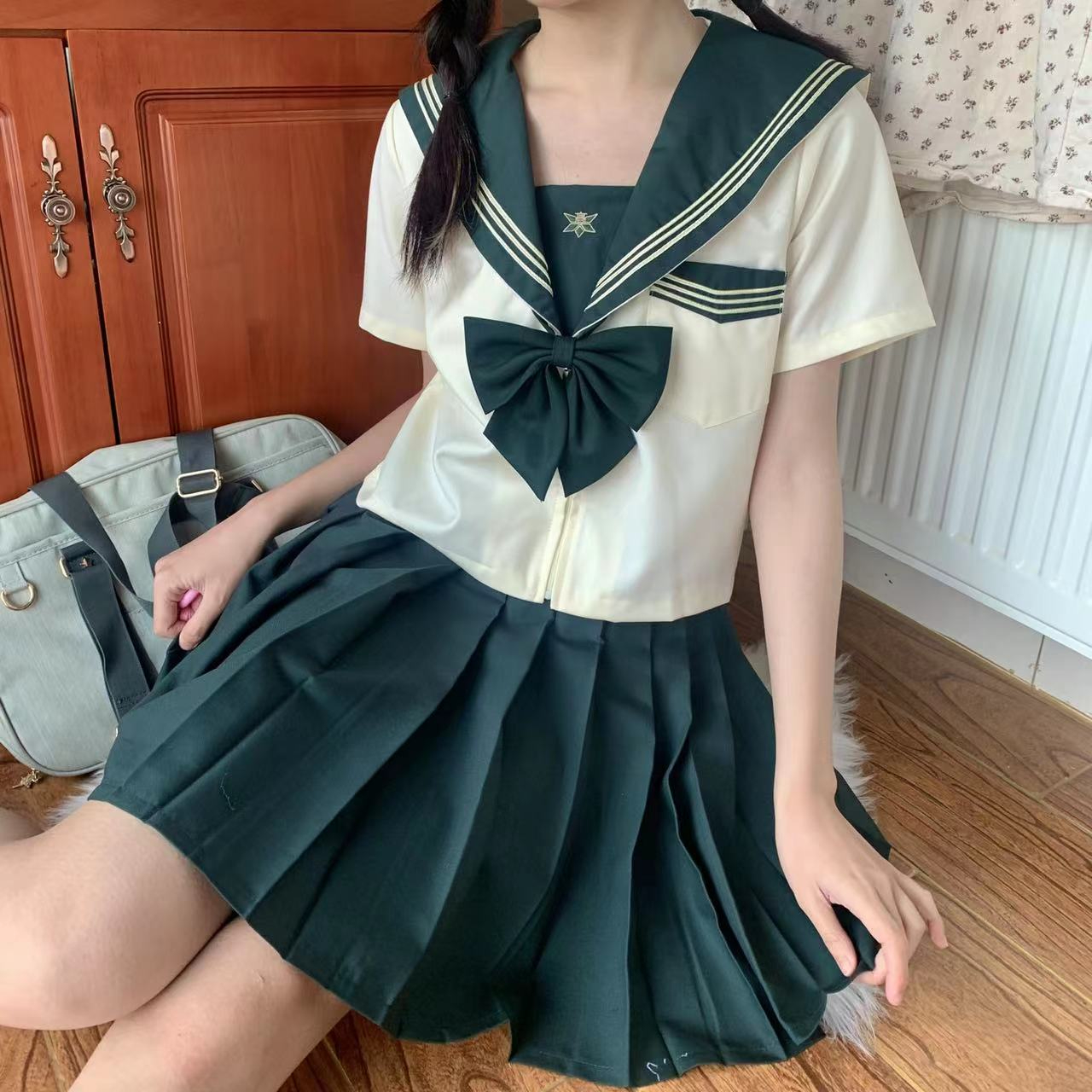セーラー服 クラシック風ライン入りセーラーブラウス