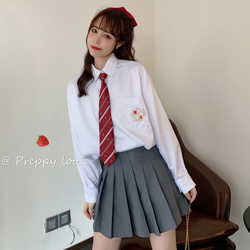 セーラー服 学院風エンブレム付き長袖セーラーブラウス