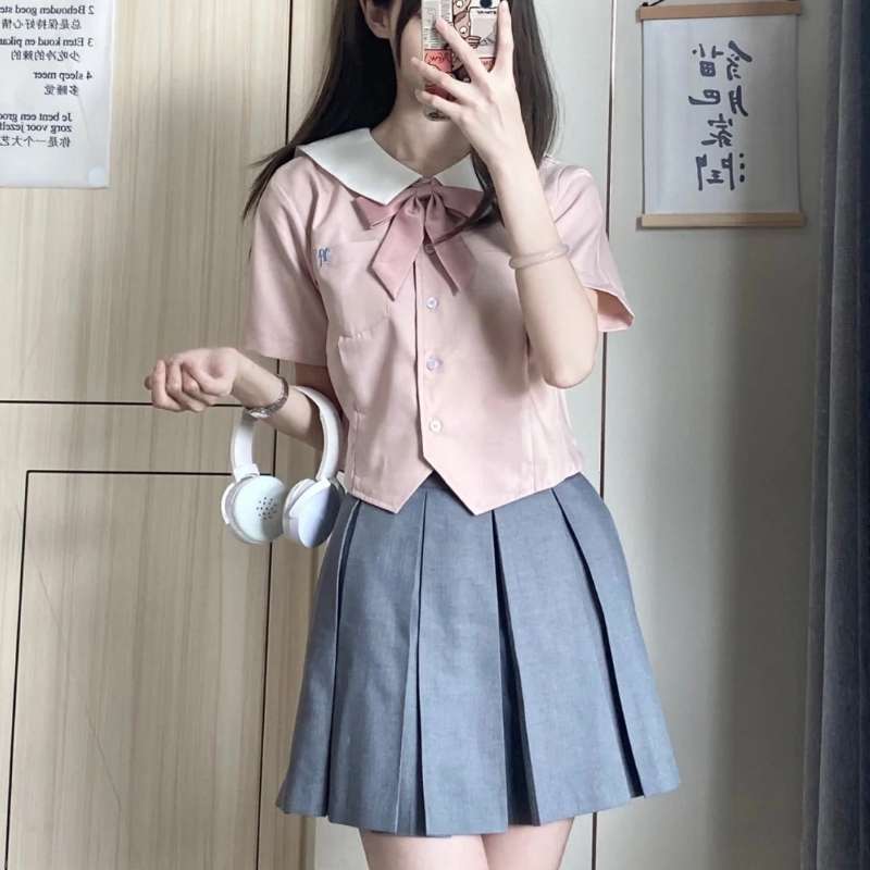 学生服を楽しむ！おすすめのセーラー服5選